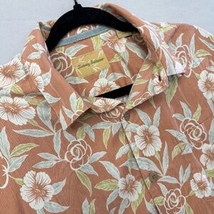 Tommy Bahama Shirt Men’s Size Small Short Sleeve Button Down 100% Silk Hawaiian